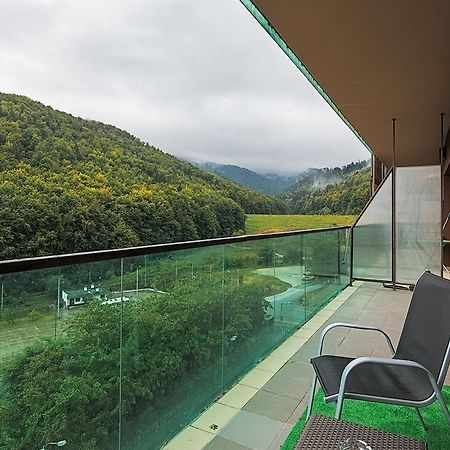 Tampa Gardens - Mountain View Apartment Brasov Bagian luar foto